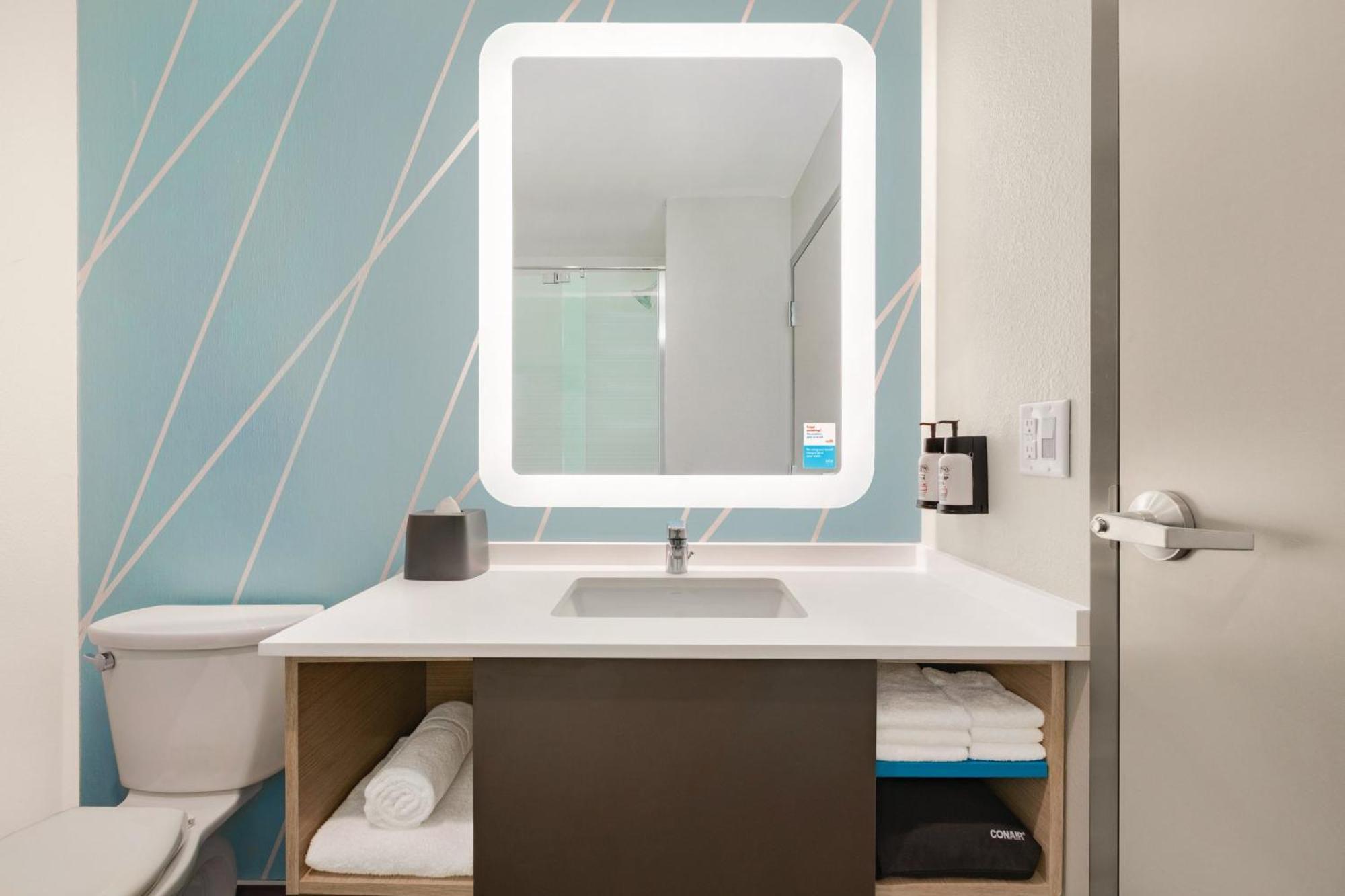 Avid Hotel Wisconsin Dells Lake Delton By Ihg Buitenkant foto